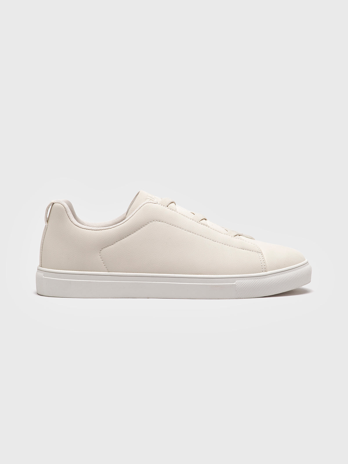sneakers / White Smart Sneakers