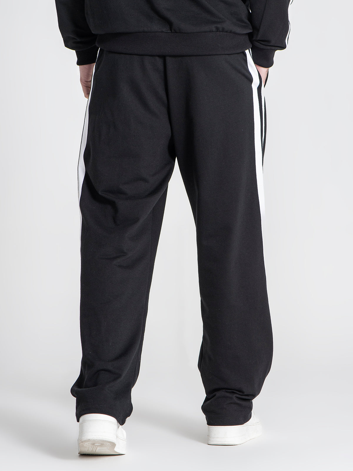 joggers / Black Crew Joggers