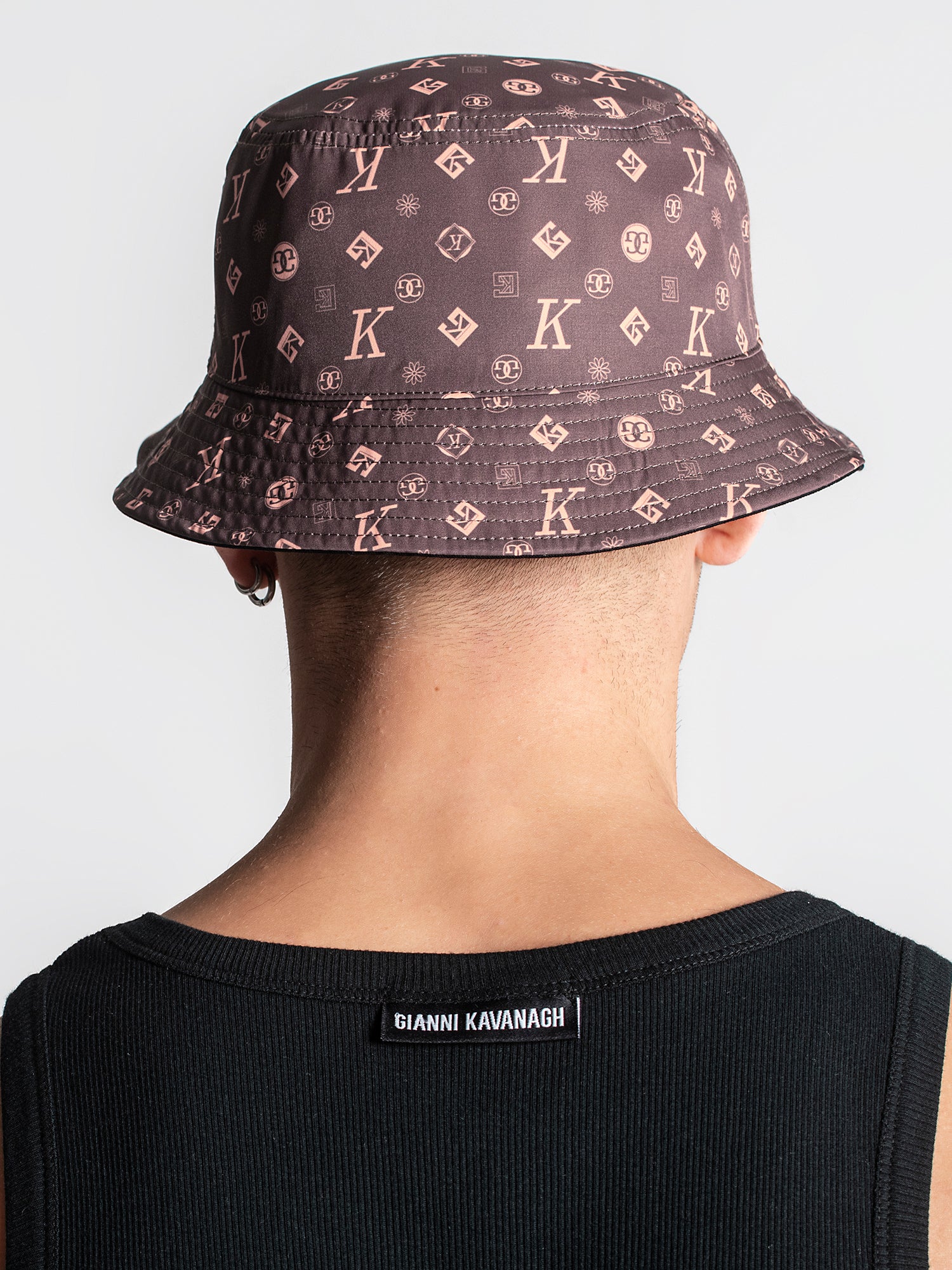 buckets / Black K Bucket Hat