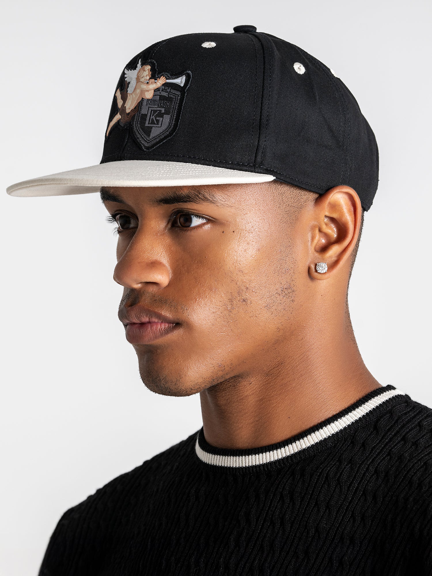 caps / Black Trumpet Cap