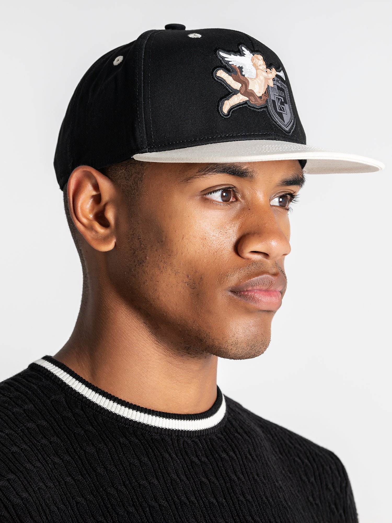 caps / Black Trumpet Cap