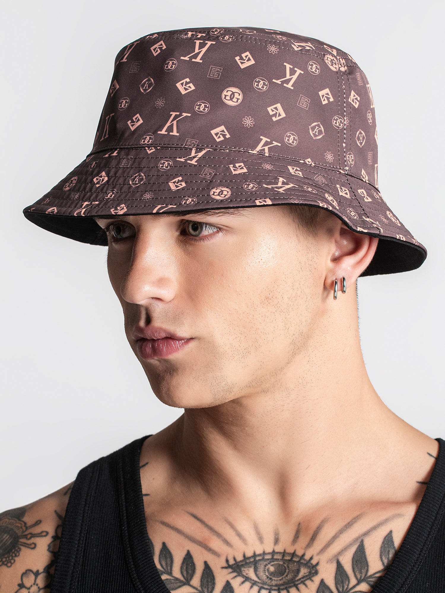 buckets / Black K Bucket Hat