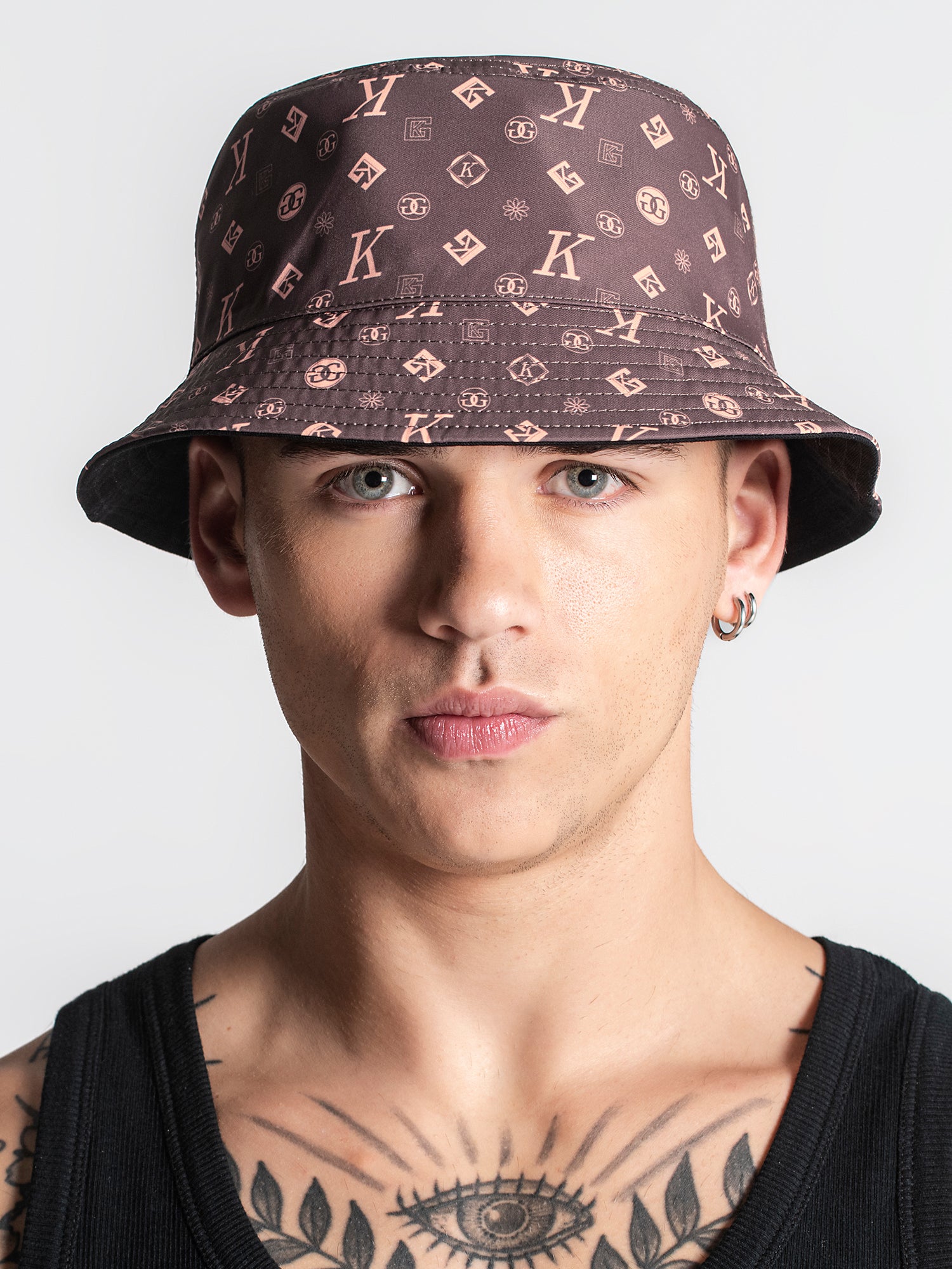 buckets / Black K Bucket Hat