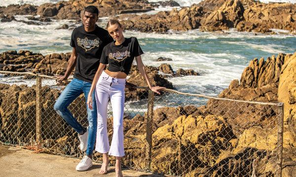 How to wear oversized t-shirts with skinny jeans like a pro