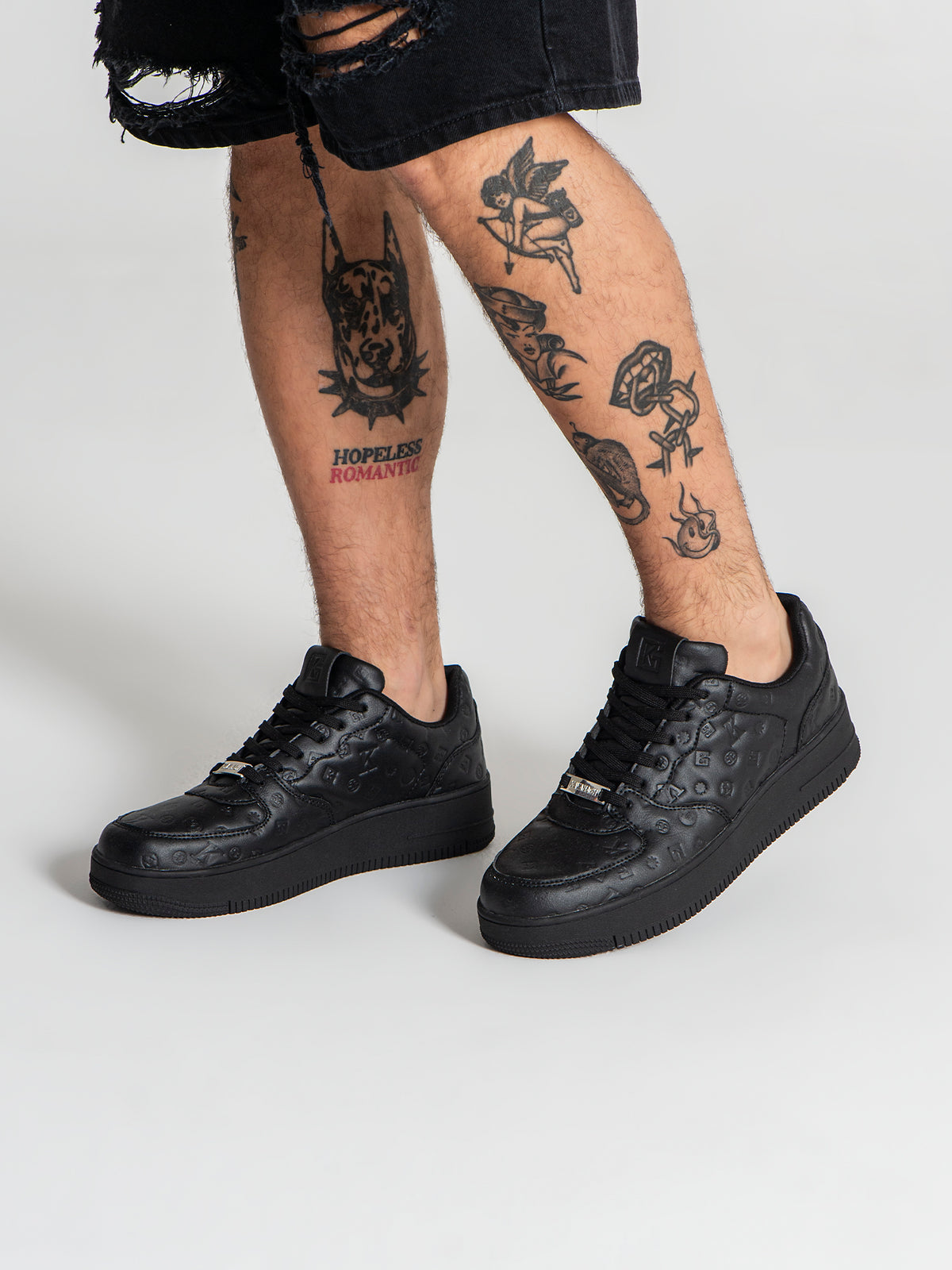 Black Mania Sneakers