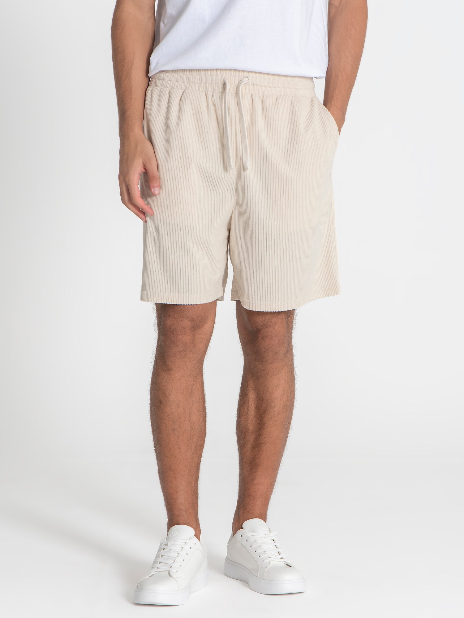shorts / Beige Crease Shorts