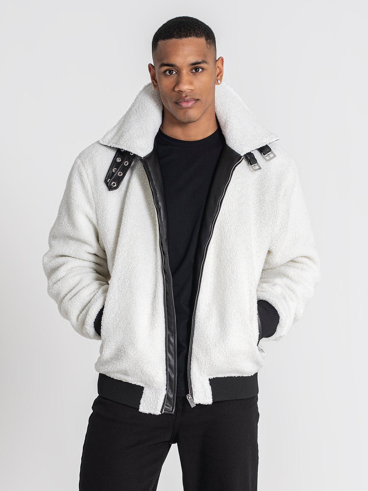 jackets / White Cocoon Sherpa Jacket