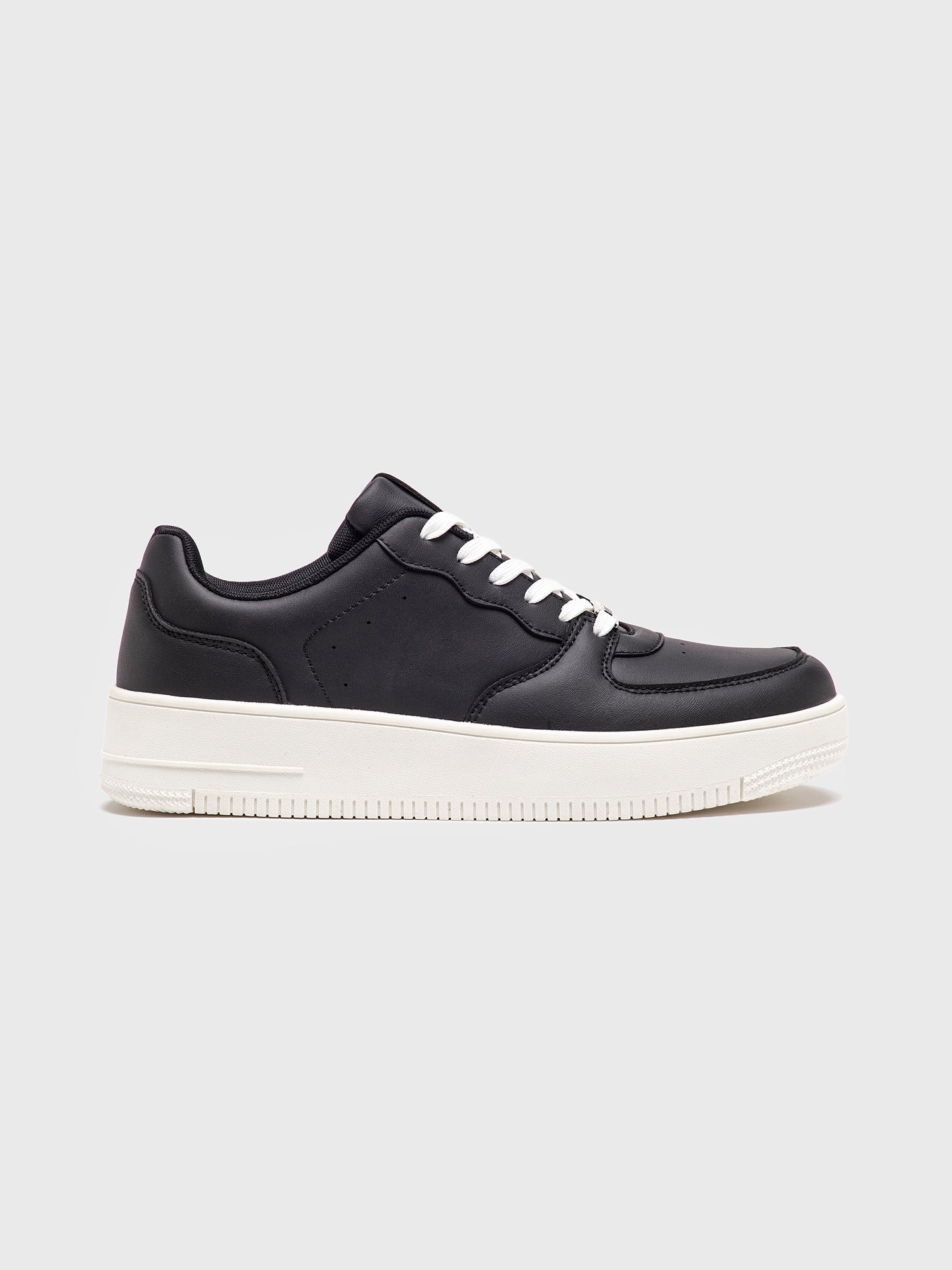 sneakers / Black City Ease Sneakers