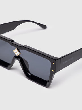 sunglasses / Black Prisma Sunglasses