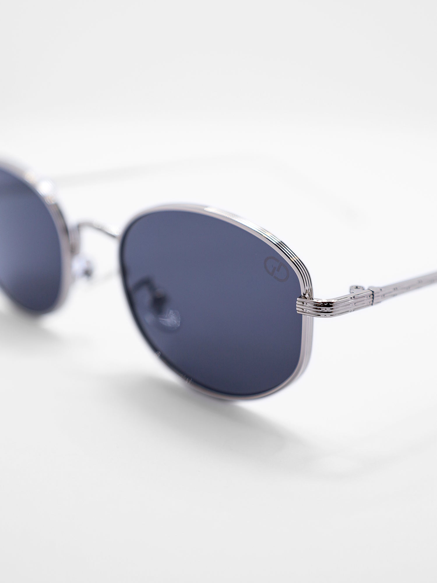 sunglasses / Silver Elvaris Sunglasses