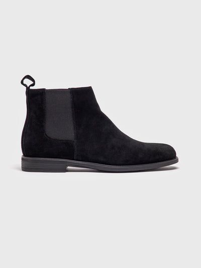 sneakers / Black Smart Boots