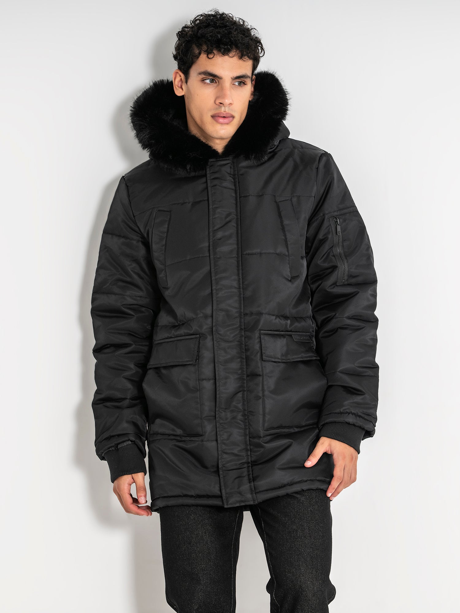 overcoats / Black Depth Coat