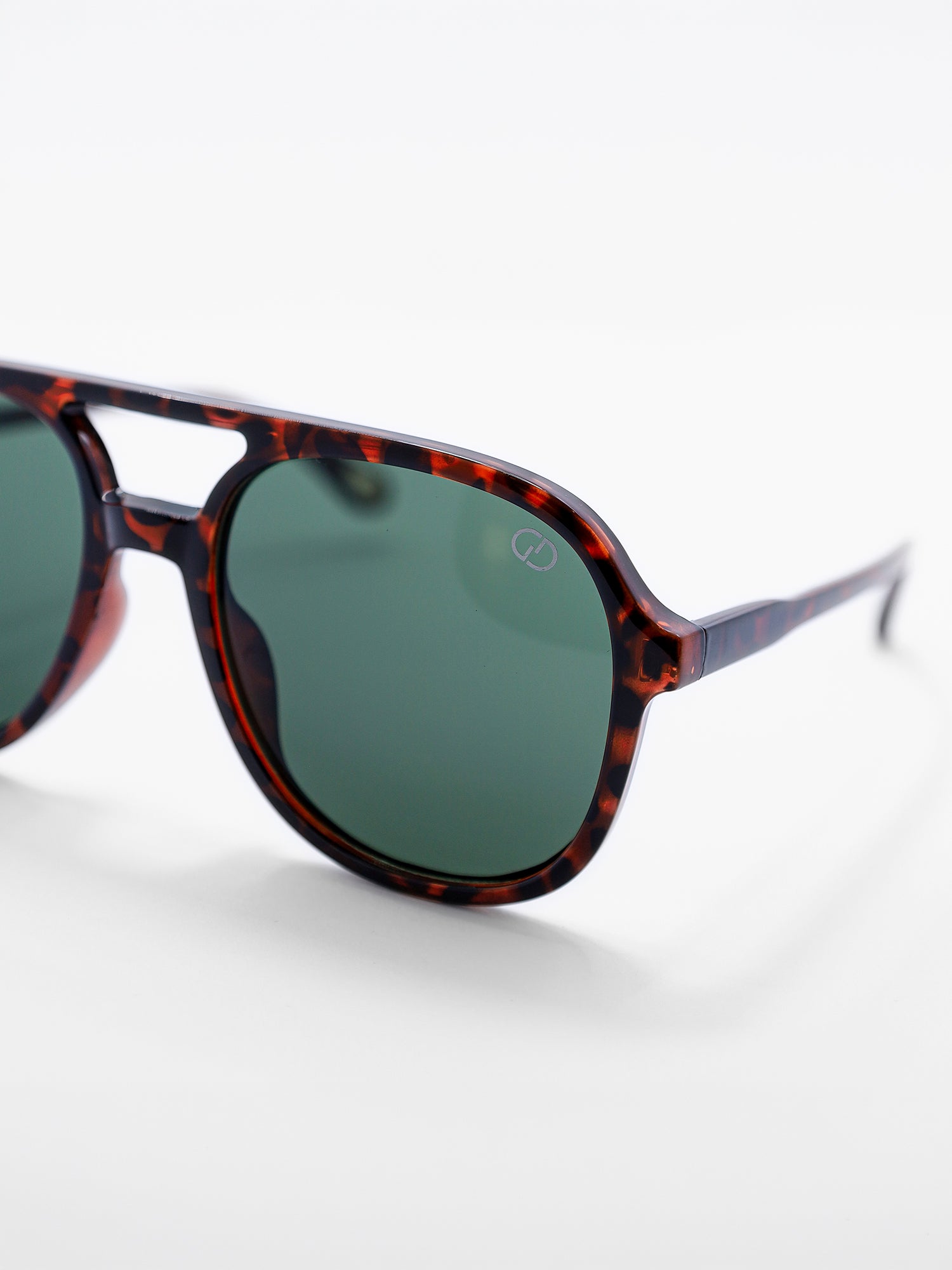 sunglasses / Green Lioris Sunglasses