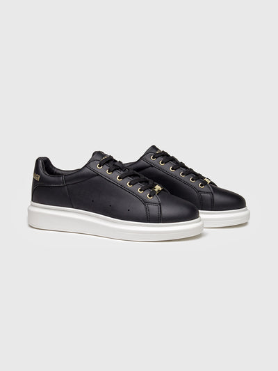 sneakers / Black Core Upscale Sneakers