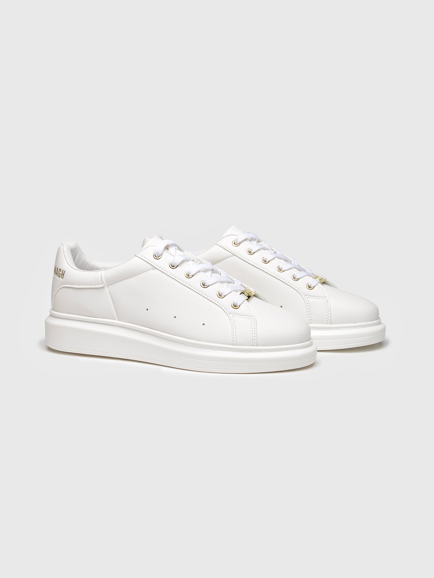 sneakers / White Core Upscale Sneakers