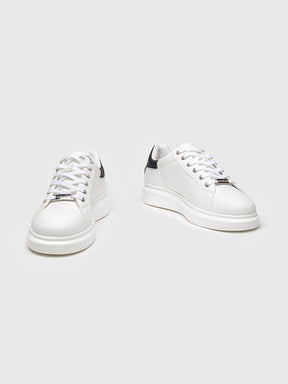 sneakers / White Statement Upscale Sneakers
