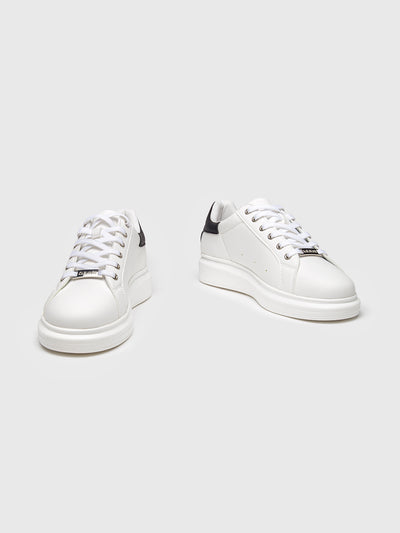 sneakers / White Statement Upscale Sneakers