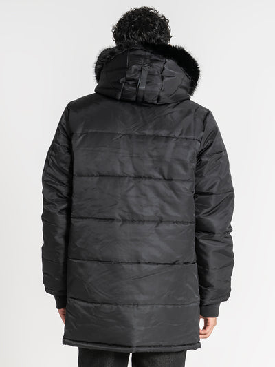 overcoats / Black Depth Coat