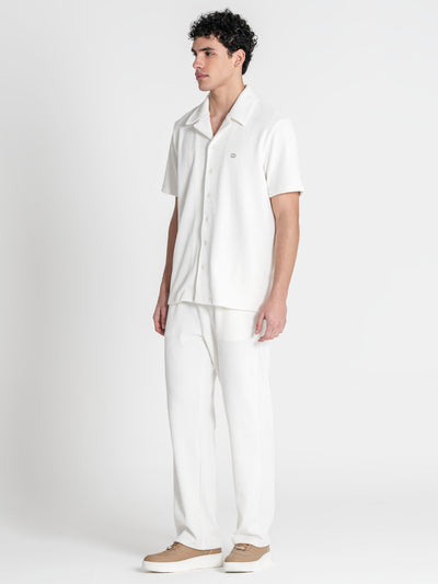 shirts / White Surface Shirt