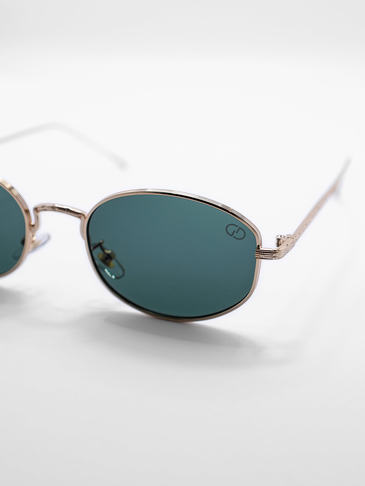 sunglasses / Gold Elvaris Sunglasses
