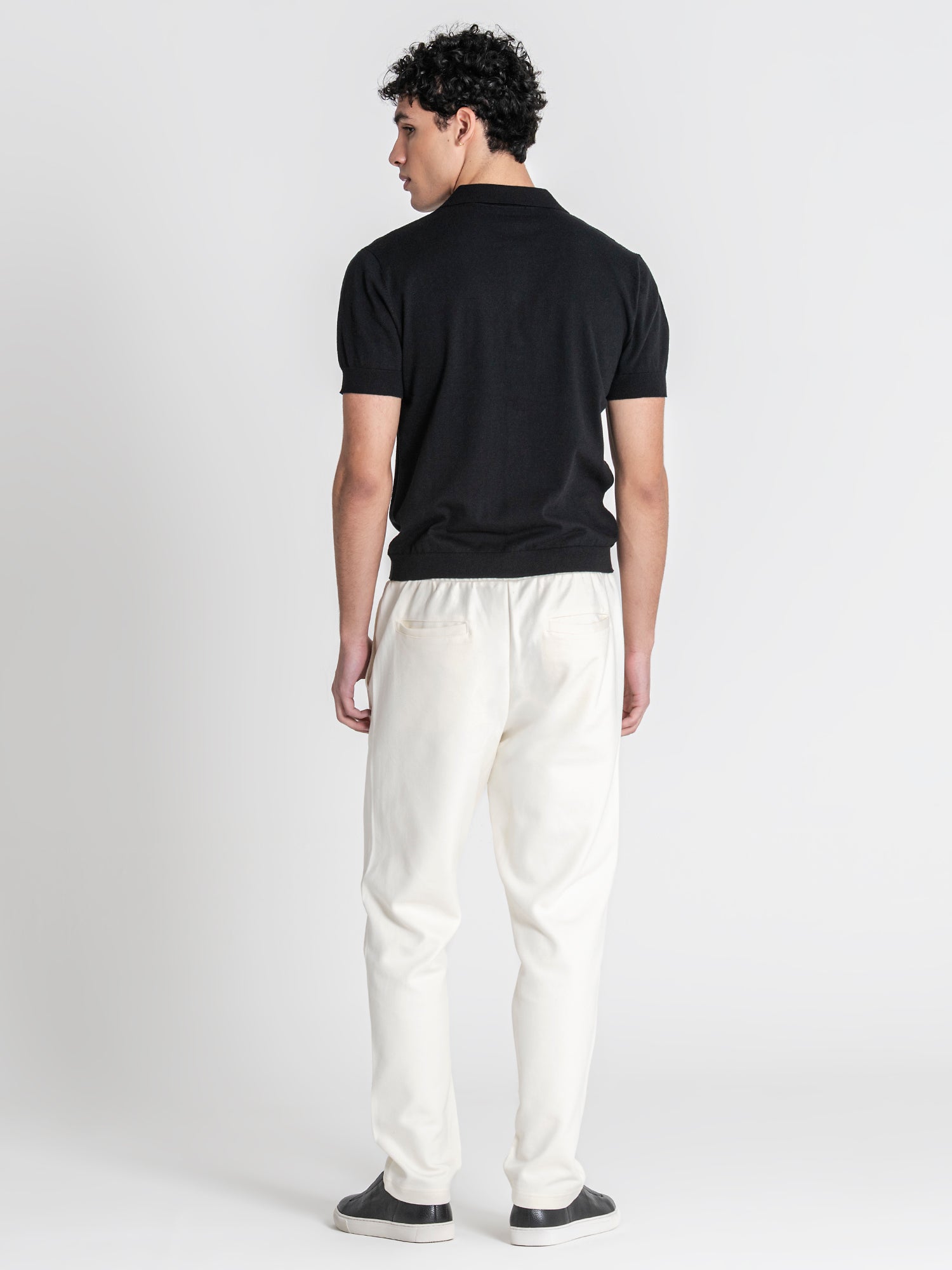 shirts / Black Linear Knit Shirt