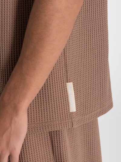 t-shirts / Taupe Sense Tee