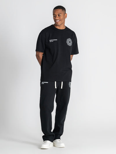 t-shirts / Black Structure Tee