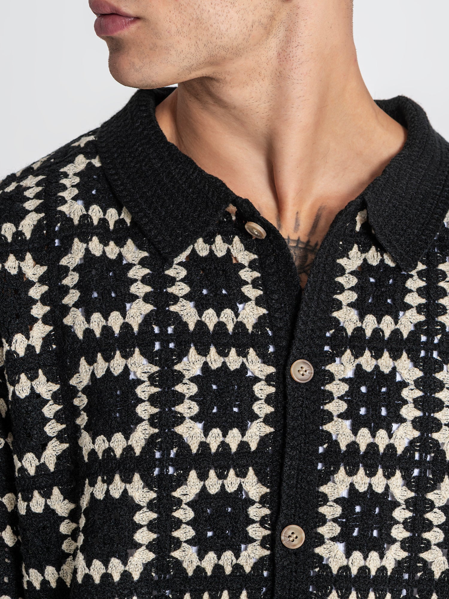 shirts / Black Nature Knit Shirt