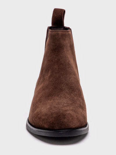 sneakers / Brown Smart Boots
