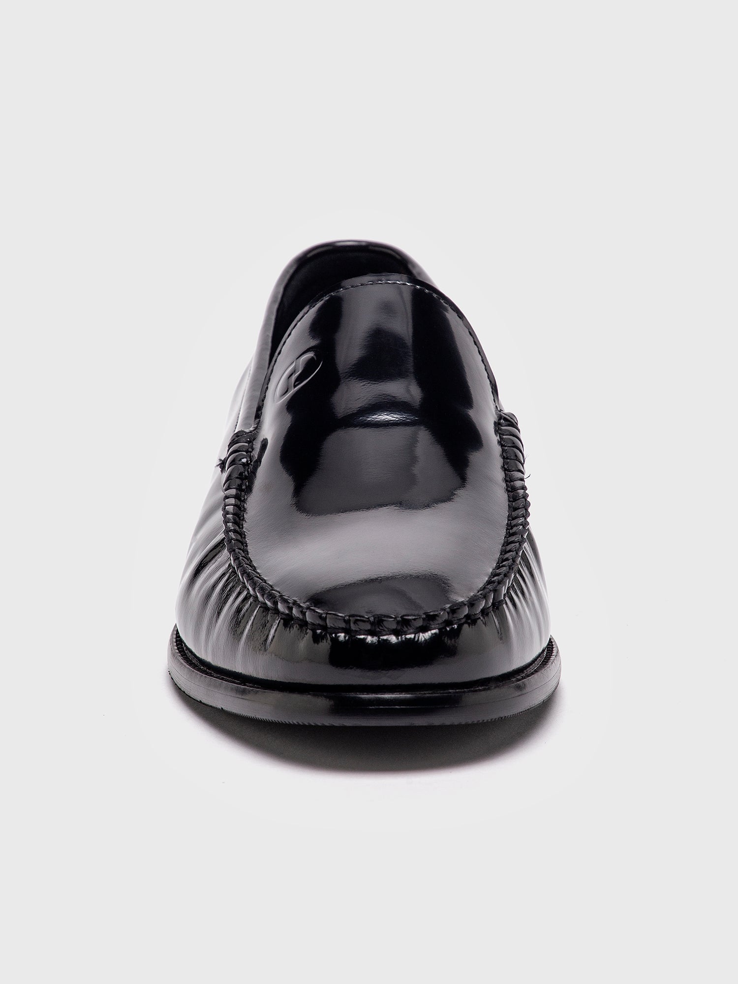 sneakers / Black Smart Loafers