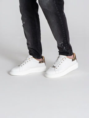 sneakers / White Logomania Sneakers