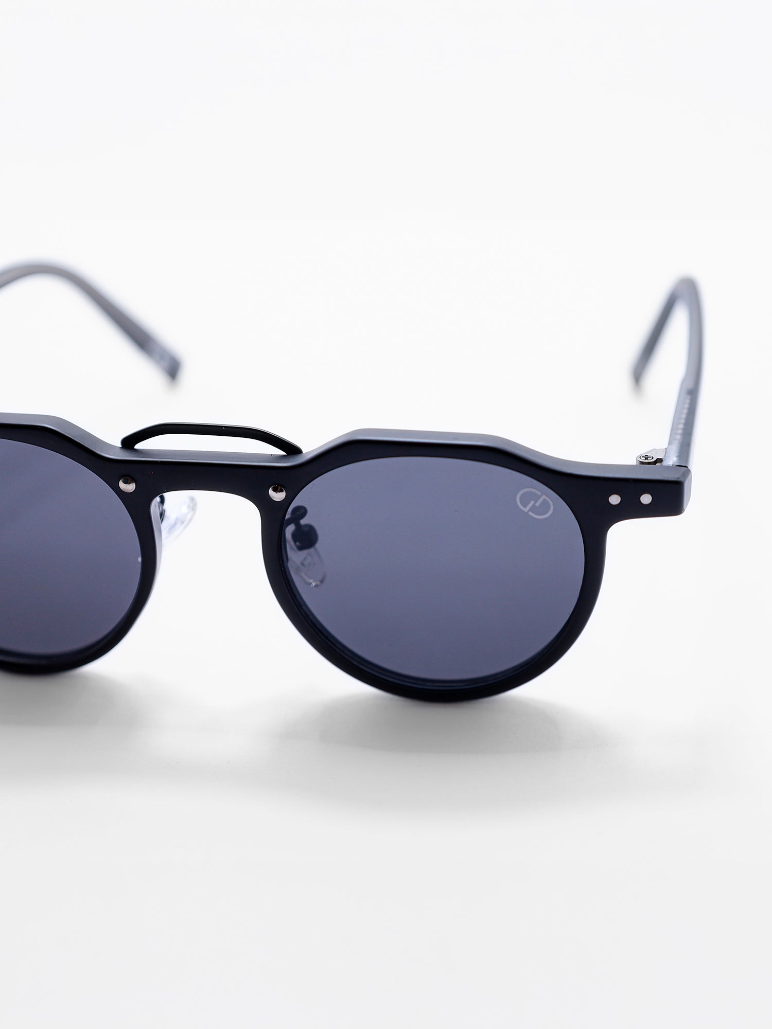 sunglasses / Black Azora Sunglasses