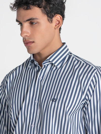 shirts / Navy Blue Striped Shirt