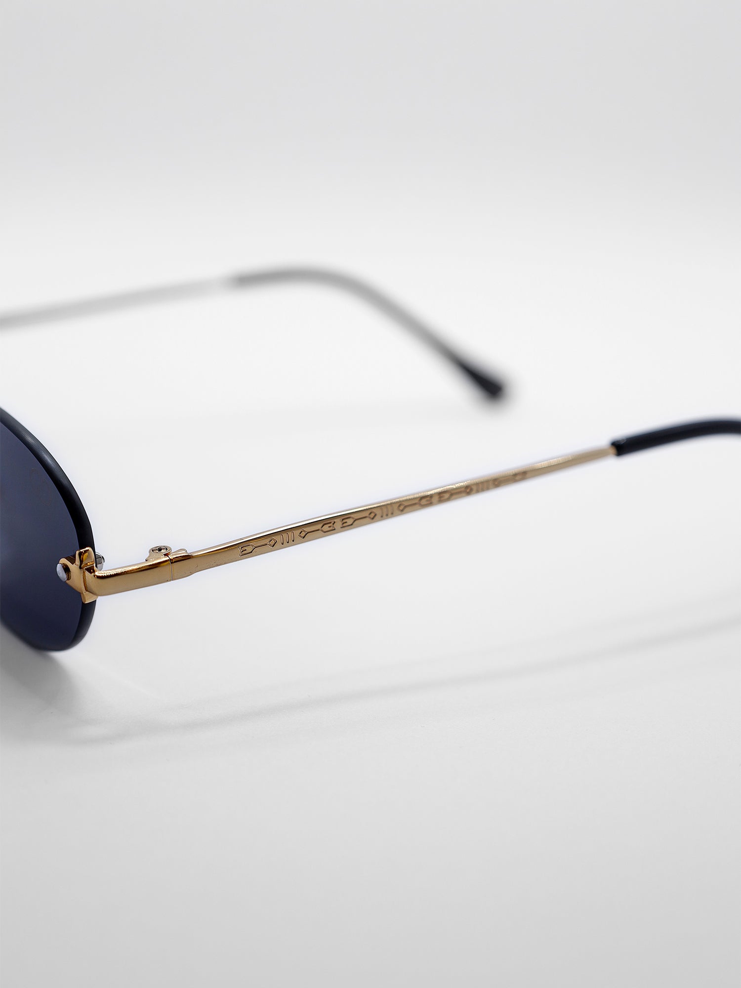 sunglasses / Black Solvyn Sunglasses