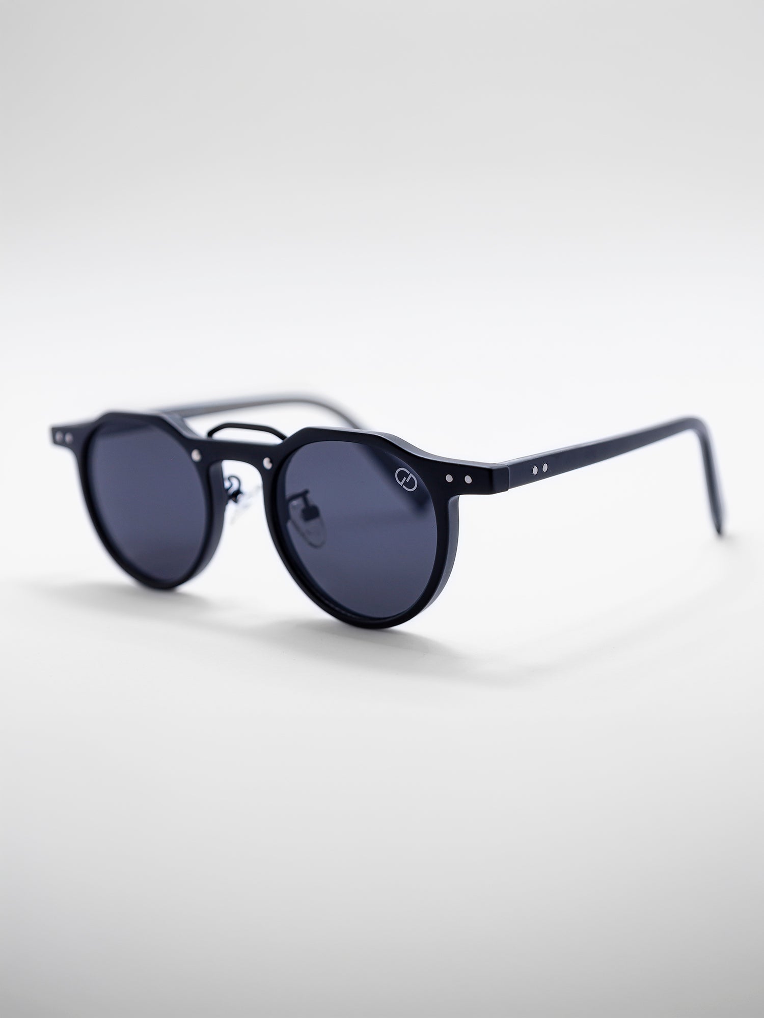 sunglasses / Black Azora Sunglasses
