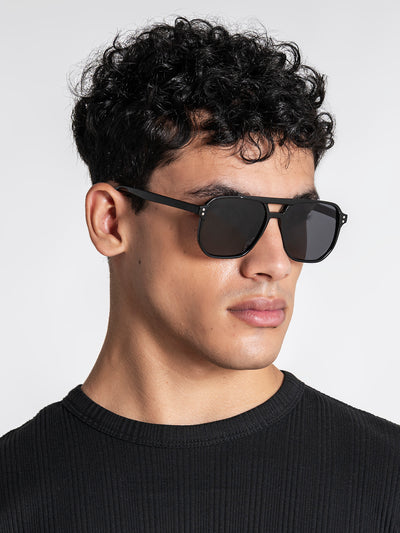 sunglasses / Black Pilot Sunglasses