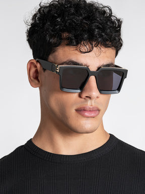 sunglasses / Black Matte Square Sunglasses