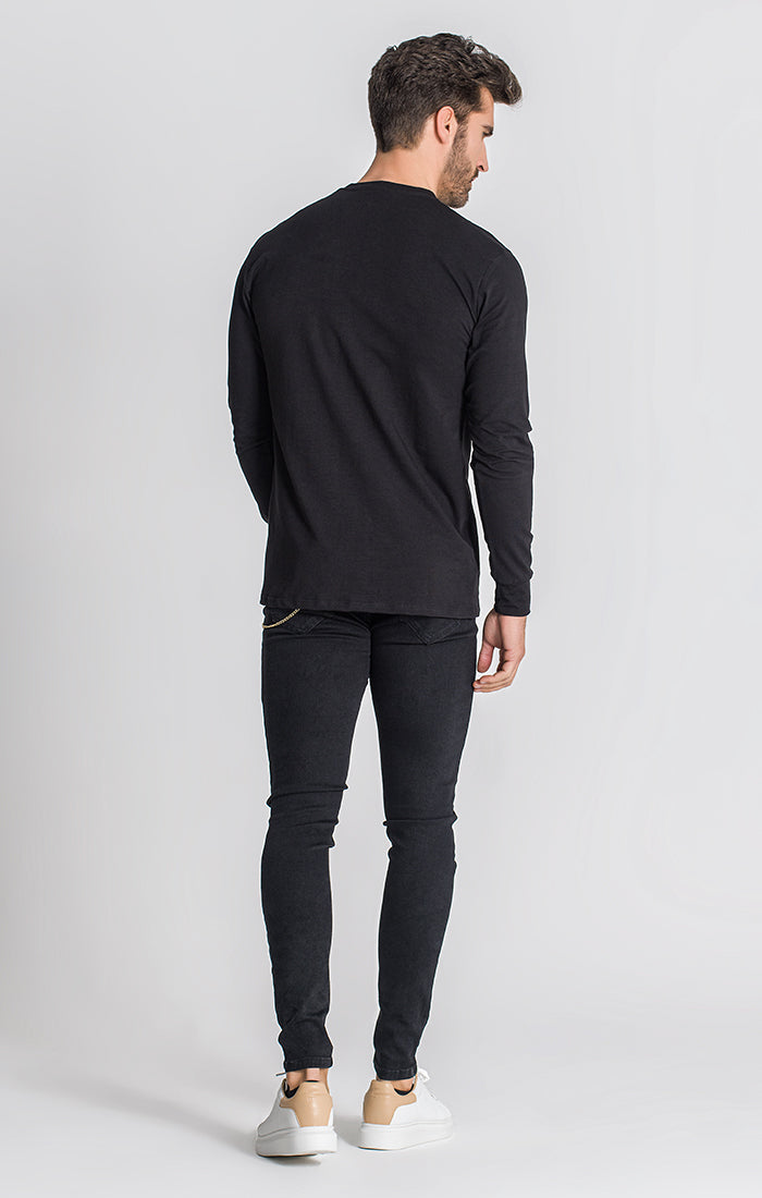 Black Victory Longlseeve Tee