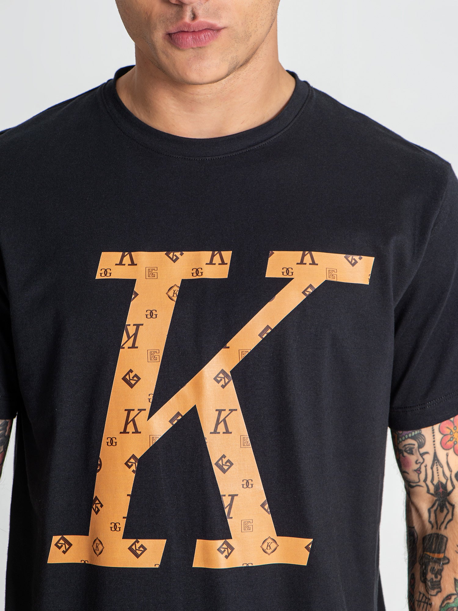 Black ChoKo Tee