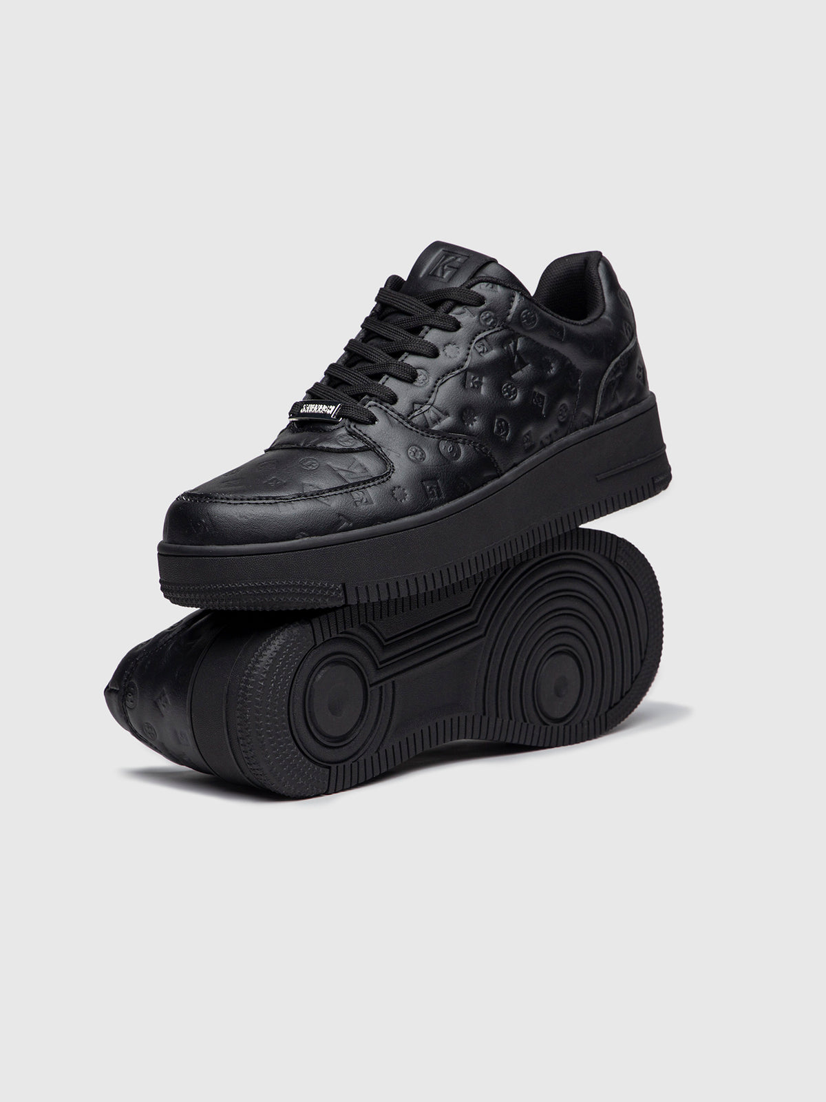 Black Mania Sneakers