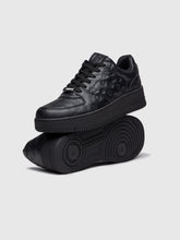 Black Mania Sneakers
