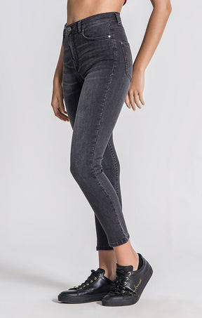 Jeans Skinny Cinza Básicos